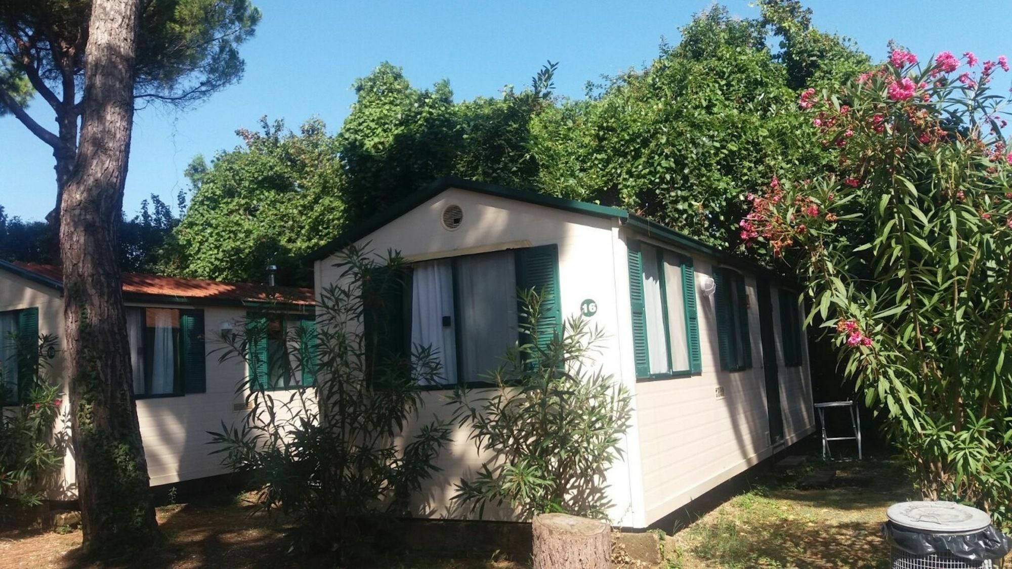 Villaggio Mithos Misano Adriatico Exterior photo